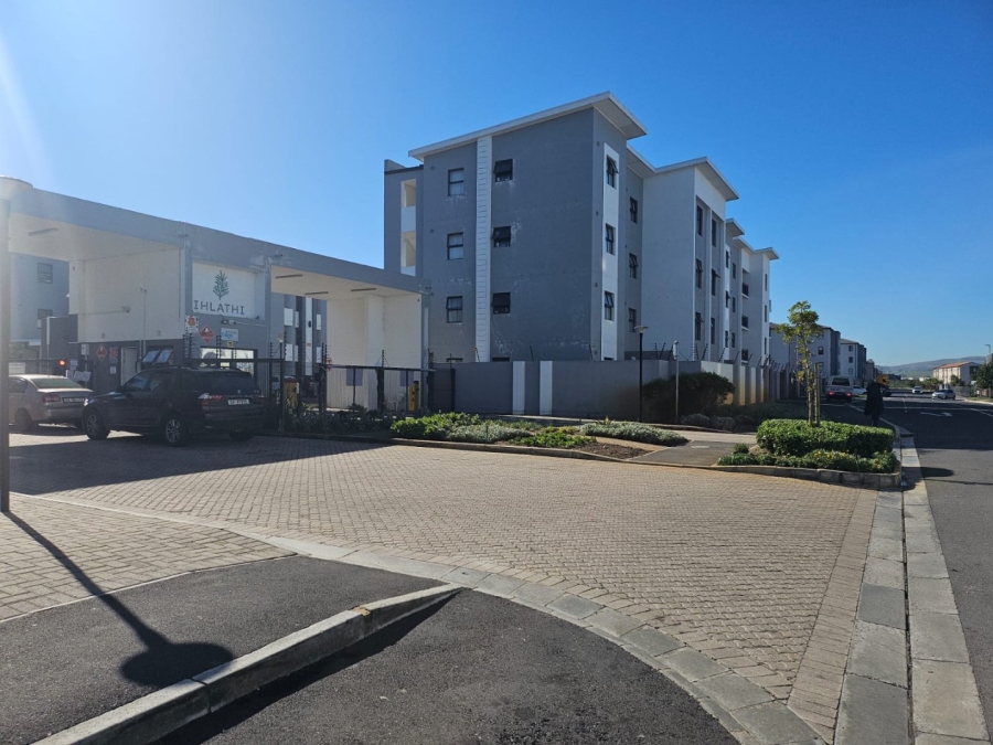 To Let 1 Bedroom Property for Rent in Parklands East Western Cape